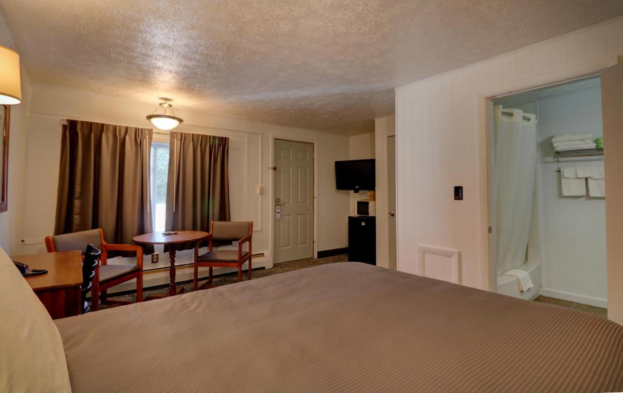 Sanfordinn Room photo